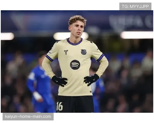 巴萨后防线遭遇大面积伤病 三大主力伤缺被迫重组年轻防线 巴萨后防线遭遇大面积伤病 三大主力伤缺被迫重组年轻防线